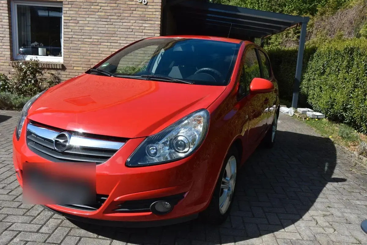 Gebraucht Opel Corsa Innovation 90 PS (66 kW) 2009 Rot Kleinwagen