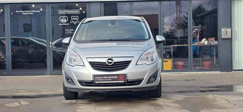 Gebraucht Opel Meriva 120 PS (88 kW) 2013 Silber Van / Kleinbus
