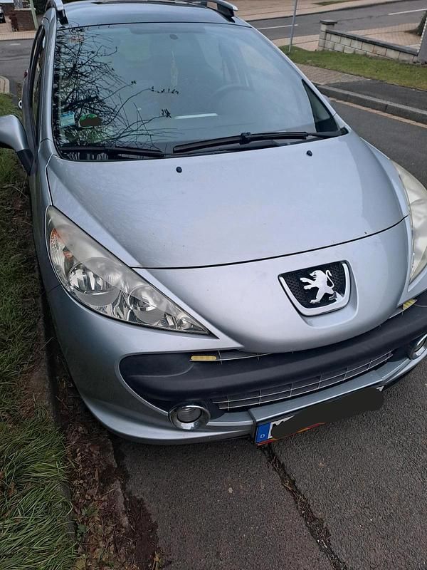 Silber Gebraucht 2009 Peugeot 207 Kombi | 2.550 € - Bild 1/4