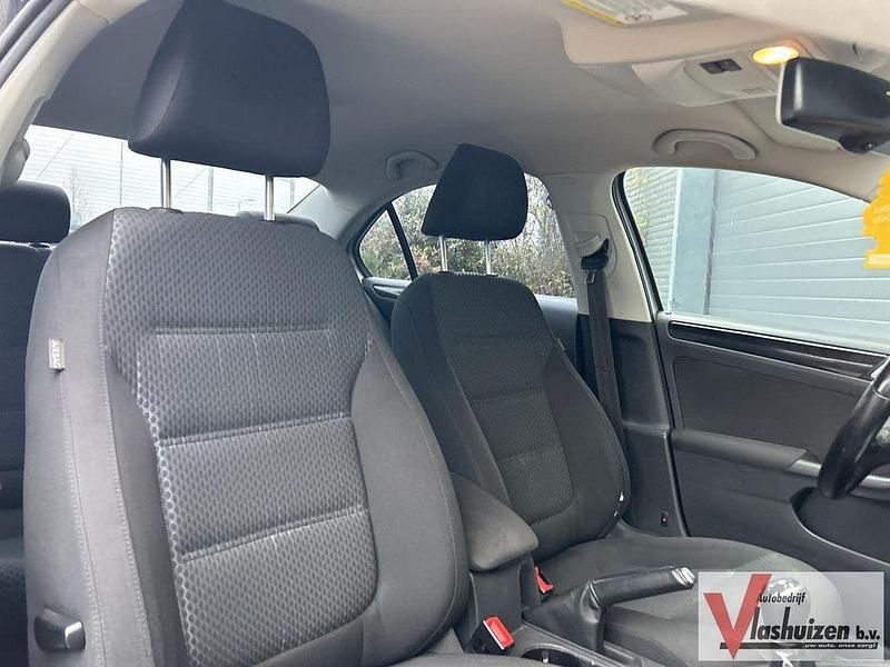 Gebraucht VW Jetta Comfortline 105 PS (77 kW) 2012 Grau Limousine