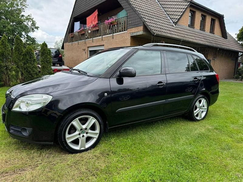 Schwarz Gebraucht 2008 Skoda Fabia Elegance Kombi | 3.999 € (Fairer Preis) - Bild 1/4