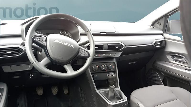 Gebraucht Dacia Sandero 67 PS (49 kW) 2023 Weiß Kleinwagen