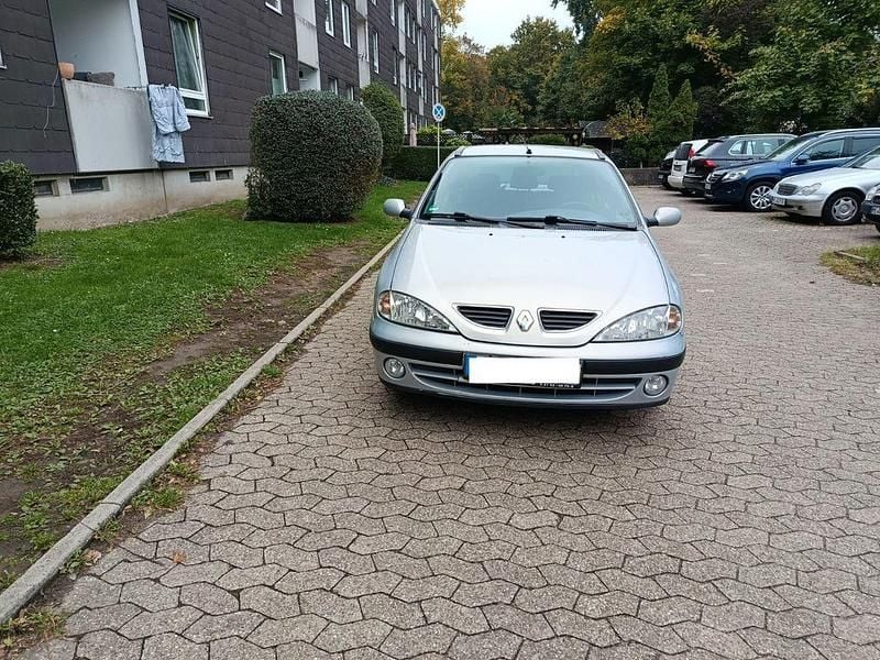 Gebraucht 1999 Renault Mégane Limousine | 1.500 € (Fairer Preis) - Bild 1/4