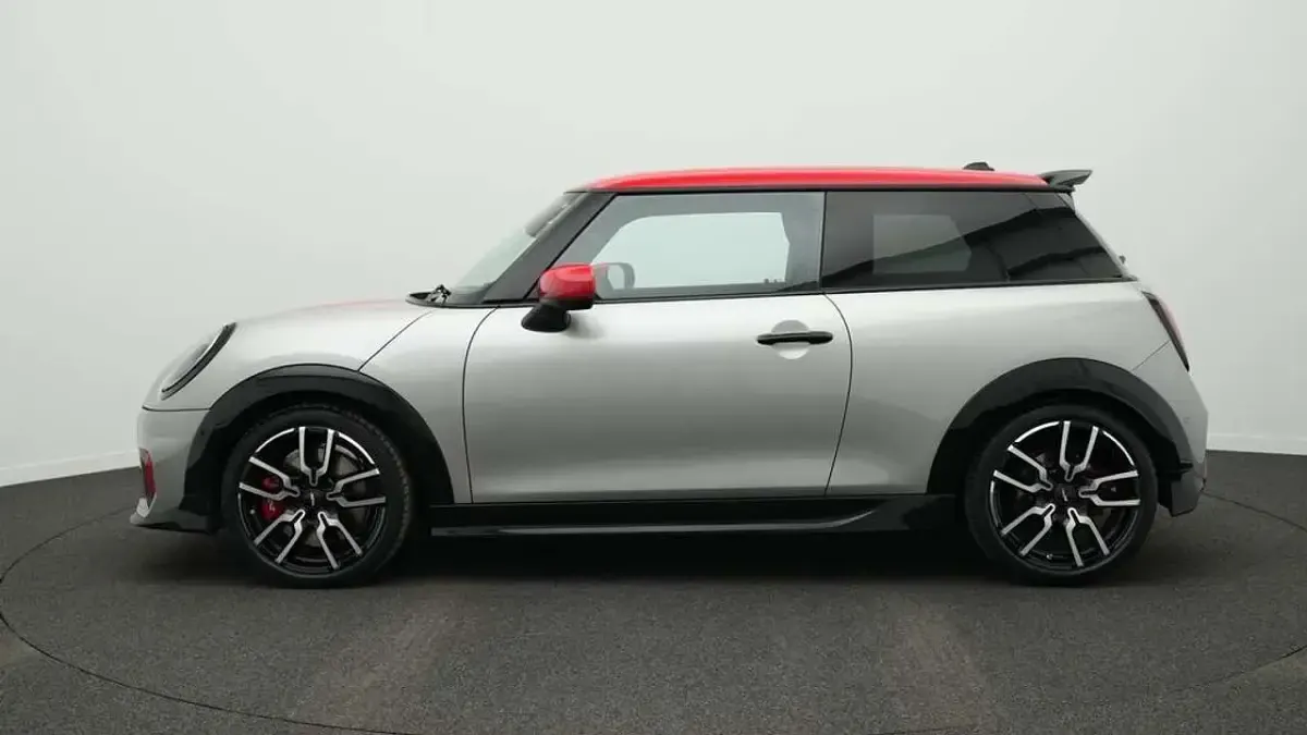Gebraucht Mini John Cooper Works 231 PS (169 kW) 2025 Grau Kleinwagen