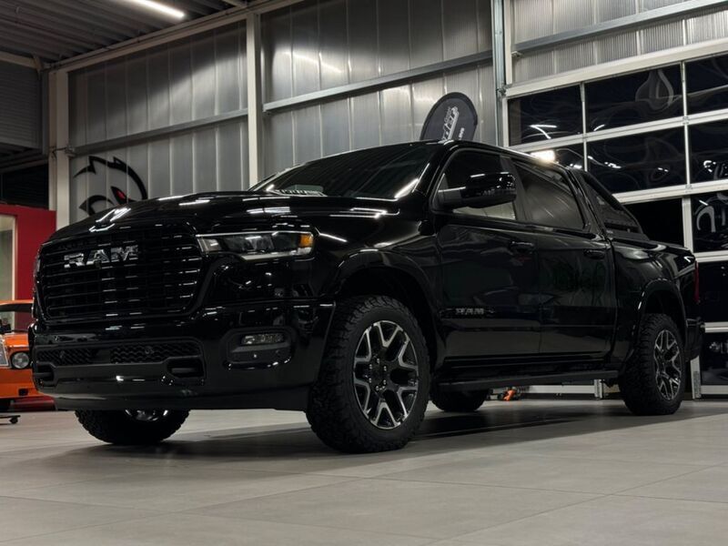 Schwarz Gebraucht 2024 Dodge Ram Abholung | 89.740 € - Bild 1/3