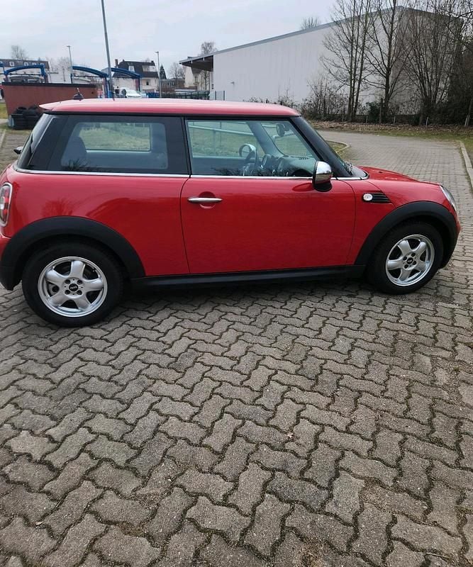Gebraucht Mini ONE 75 PS (55 kW) 2009 Rot Kleinwagen