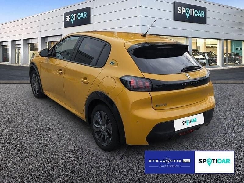 Gebraucht Peugeot e-208 Active 100 kW (136 PS) 2021 Gelb Kleinwagen