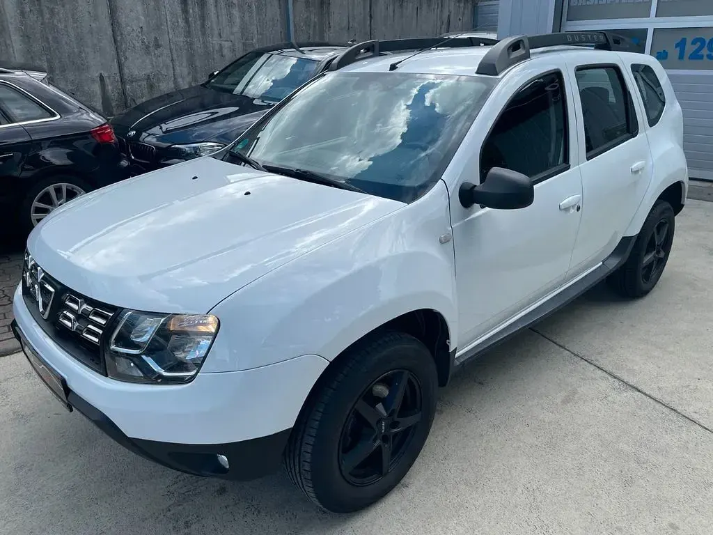 Gebraucht Dacia Duster Lauréate 125 PS (91 kW) 2016 Weiß SUV