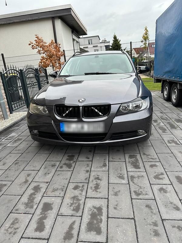 Grau Gebraucht 2006 BMW 320 M Sport Kombi | 4.400 € (Guter Preis) - Bild 1/4