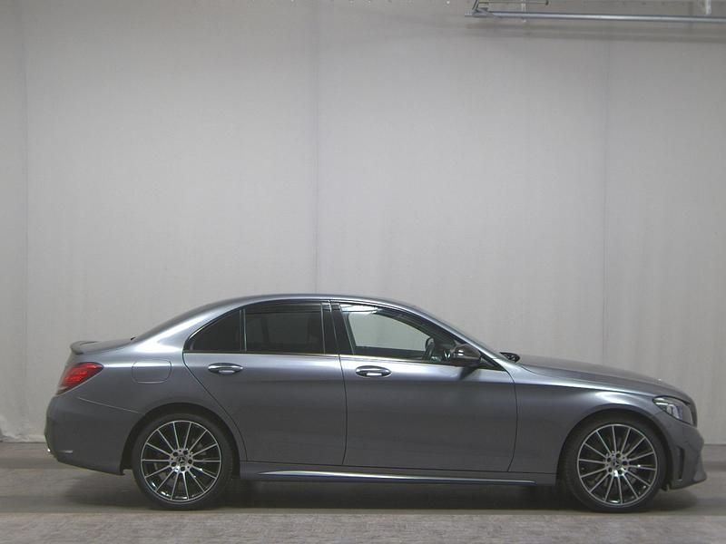 Grau Gebraucht 2020 Mercedes C400 AMG line Limousine | 25.980 € (Fairer Preis) - Bild 1/4