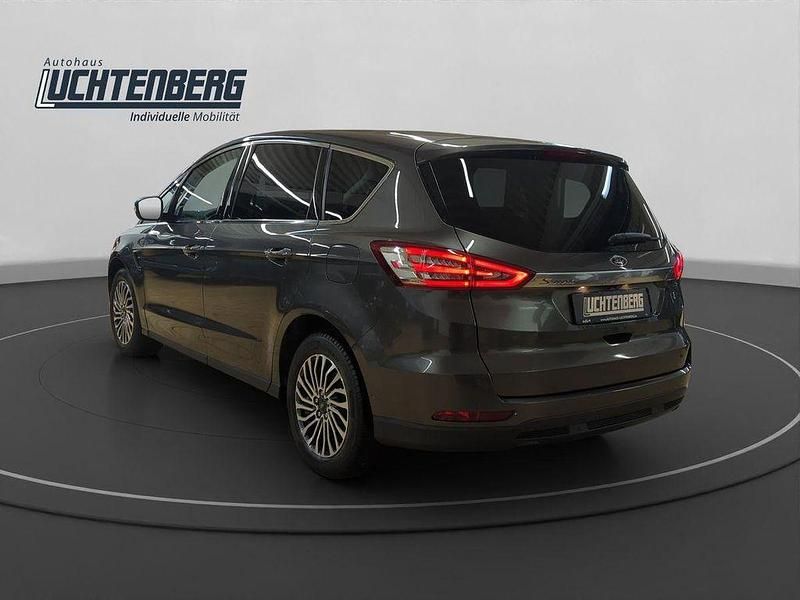 Gebraucht Ford S-MAX Titanium 165 PS (121 kW) 2019 Grau Van / Kleinbus
