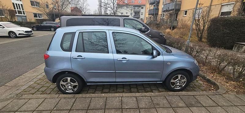 Blau Gebraucht 2005 Mazda 2 Active Limousine | 1.500 € (Guter Preis) - Bild 1/4