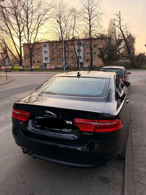 Gebraucht Jaguar XE Portfolio 179 PS (131 kW) 2016 Limousine