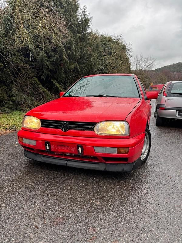 Gebraucht VW Golf III 75 PS (55 kW) 1997 Rot Limousine