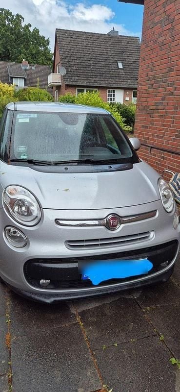 Silber Gebraucht 2016 Fiat 500L Living Van / Kleinbus | 9.999 € (Guter Preis) - Bild 1/4