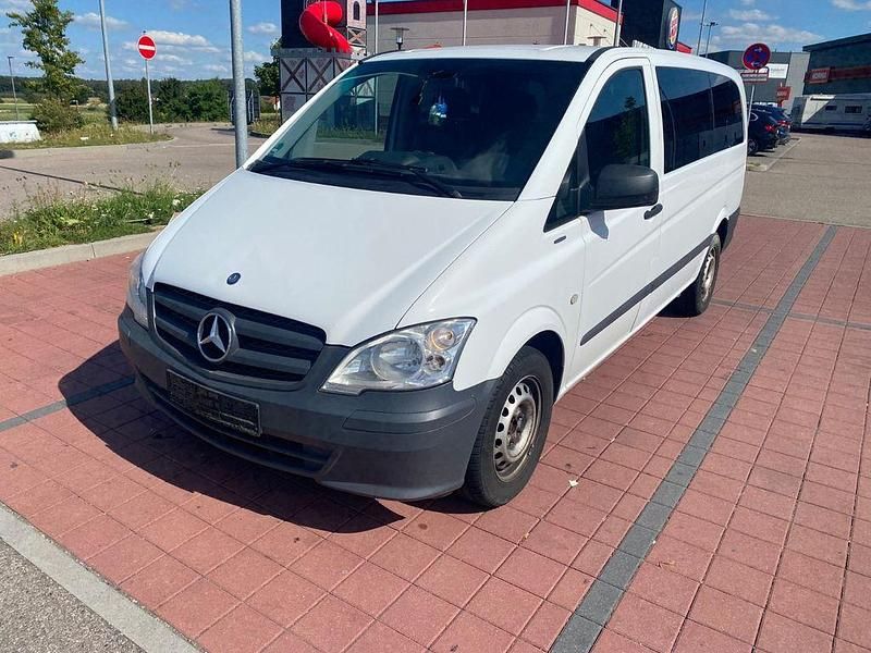 Weiß Gebraucht 2013 Mercedes Vito Van / Kleinbus | 8.900 € (Teuer) - Bild 1/4