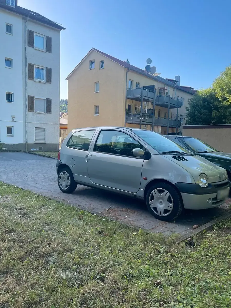 Gebraucht Renault Twingo 60 PS (44 kW) 2001 Silber Kleinwagen