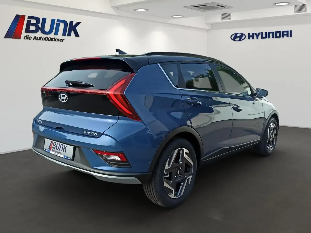 Gebraucht Hyundai Bayon Prime 101 PS (74 kW) 2025 Vibrant blue/ phantom black SUV