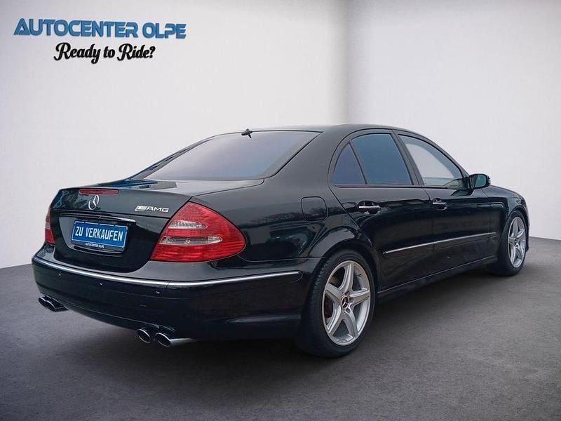 Gebraucht Mercedes E500 AMG 306 PS (225 kW) 2004 Schwarz Limousine