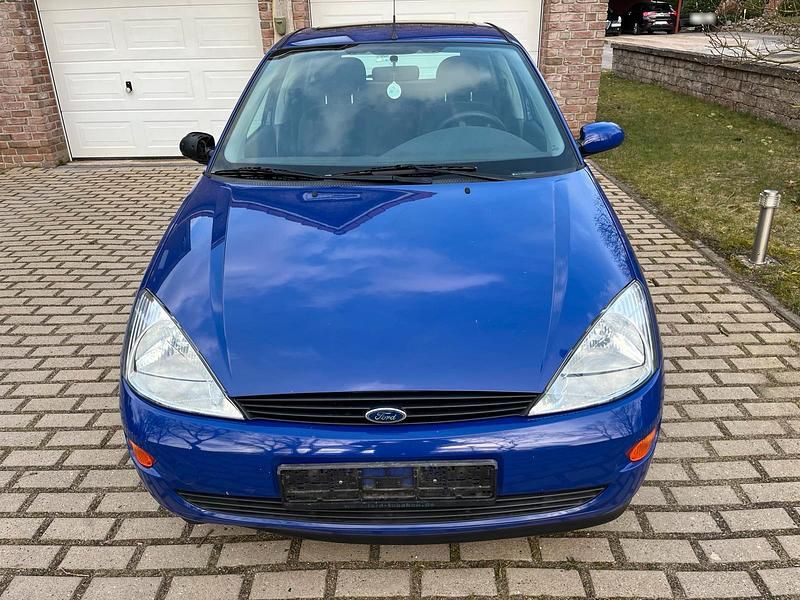 Gebraucht Ford Focus 75 PS (55 kW) 2000 Blau Limousine