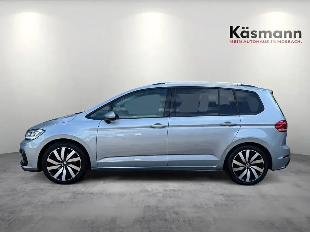 Gebraucht VW Touran Comfortline 150 PS (110 kW) 2024 Silber Van / Kleinbus