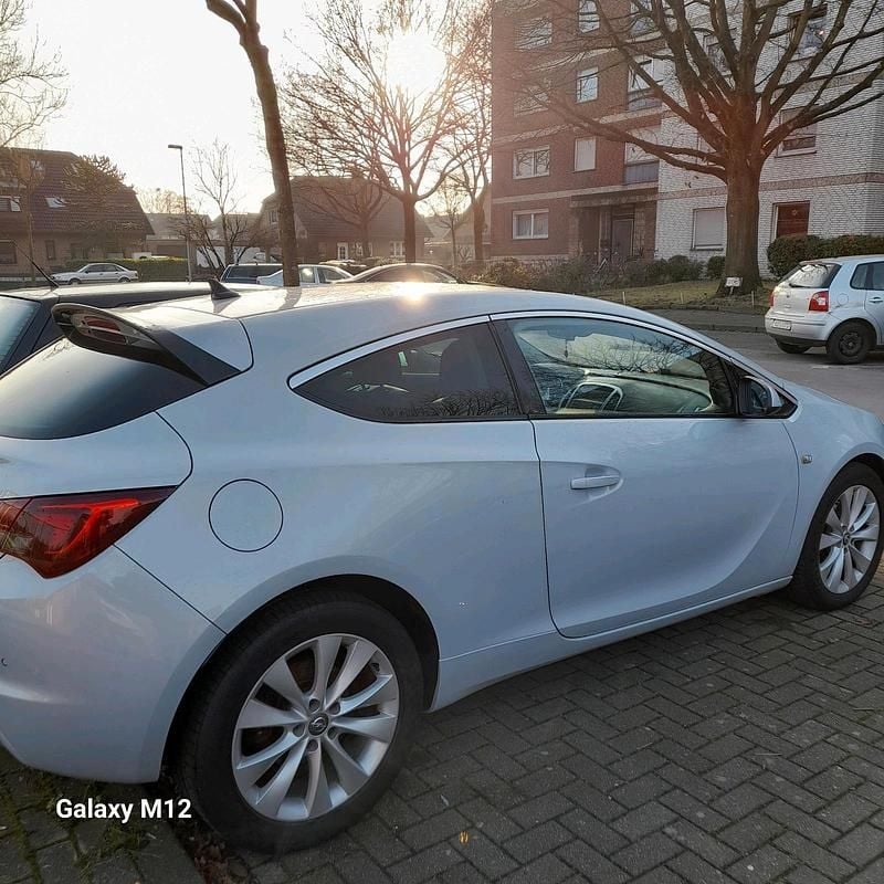 Gebraucht Opel Astra OPC 131 PS (96 kW) 2012 Grau Coupé