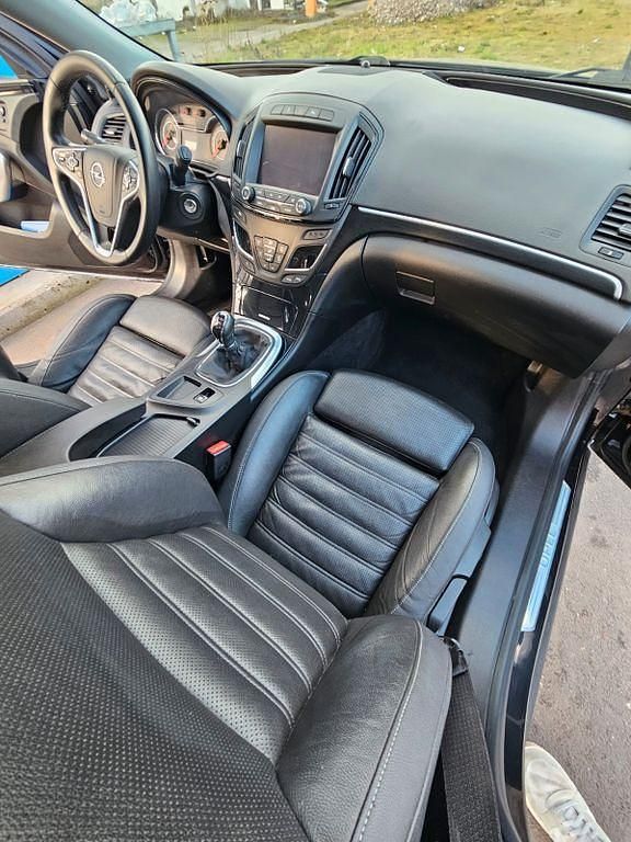 Gebraucht Opel Insignia 136 PS (100 kW) 2016 Schwarz Kombi