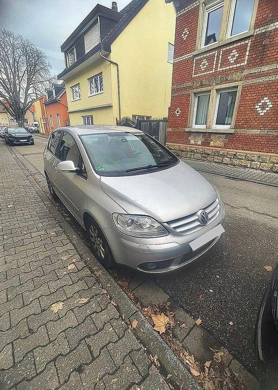 Silber Gebraucht 2006 VW Golf Plus Cross Van / Kleinbus | 2.000 € (Guter Preis) - Bild 1/4