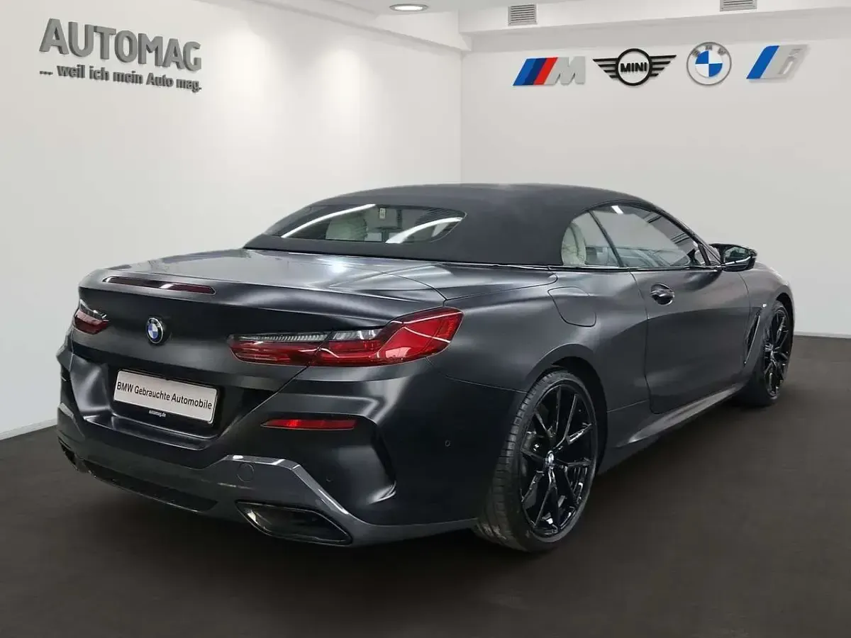Gebraucht BMW M8 530 PS (389 kW) 2023 Individual lack (preis laut be Cabrio