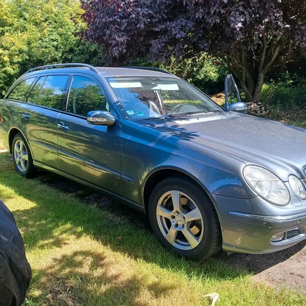 Gebraucht Mercedes E240 177 PS (130 kW) 2005 Grau Kombi
