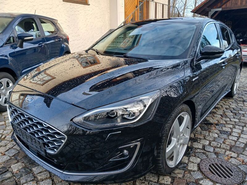 Schwarz Gebraucht 2019 Ford Focus Vignale Limousine | 14.999 € (Guter Preis) - Bild 1/4