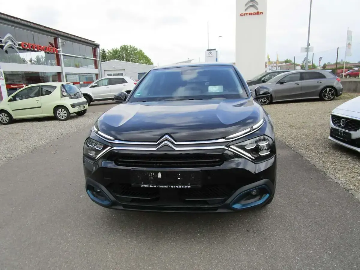 Gebraucht Citroën e-C4 Shine 100 kW (136 PS) 2022 Schwarz perla nera Kleinwagen