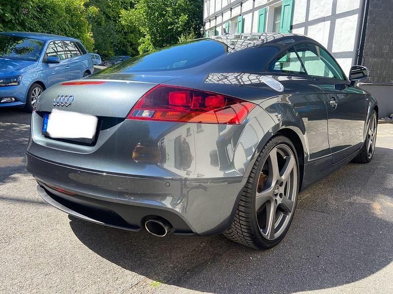 Grau Gebraucht 2013 Audi TT Ambiente Coupé | 17.500 € (Fairer Preis) - Bild 1/4