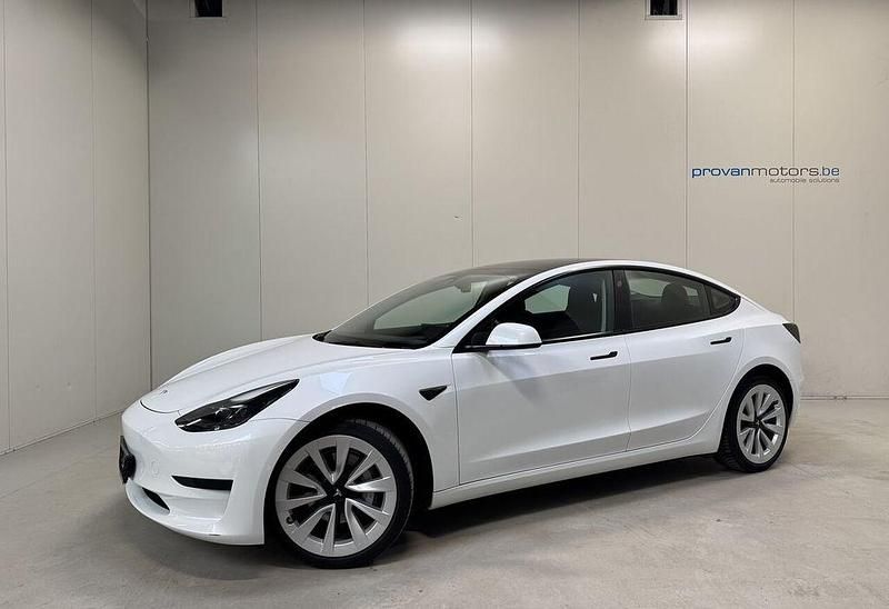 Gebraucht Tesla Model 3 Standard Range 208 kW (283 PS) 2022 Weiß Limousine