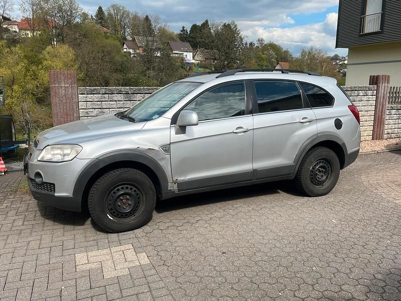 Gebraucht Chevrolet Captiva 150 PS (110 kW) 2009 Silber SUV