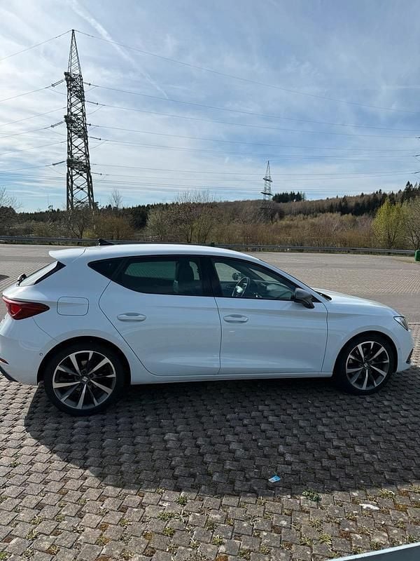 Gebraucht Seat Leon FR 158 PS (116 kW) 2020 Weiß Limousine