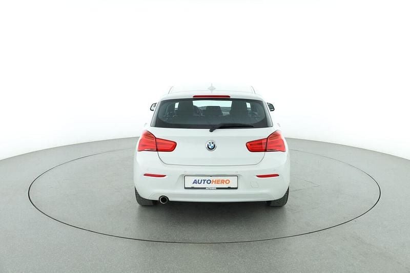 Gebraucht BMW 118 Advantage 136 PS (100 kW) 2018 Weiß Kleinwagen