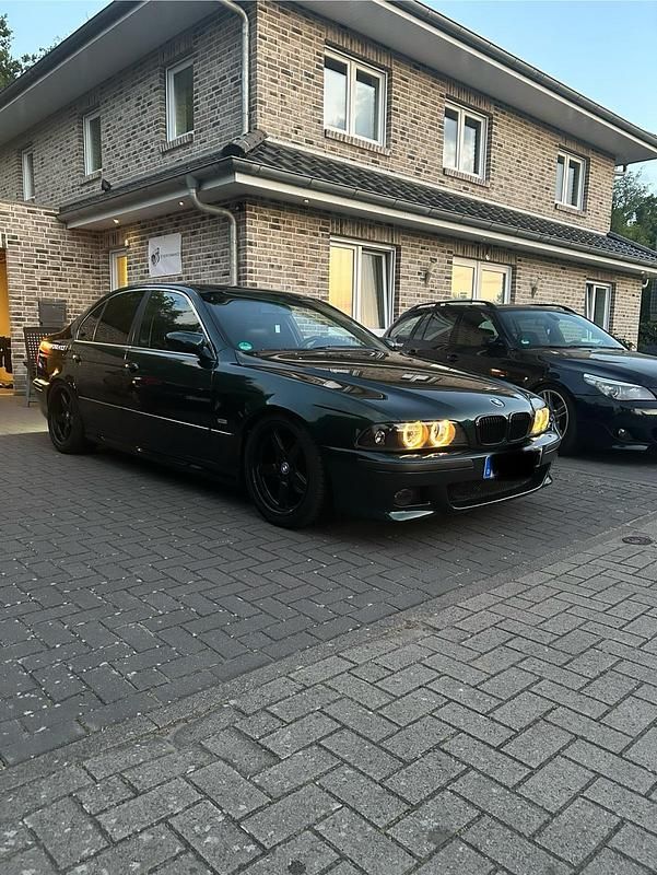Grün Gebraucht 1999 BMW 523 Limousine | 2.099 € (Fairer Preis) - Bild 1/4