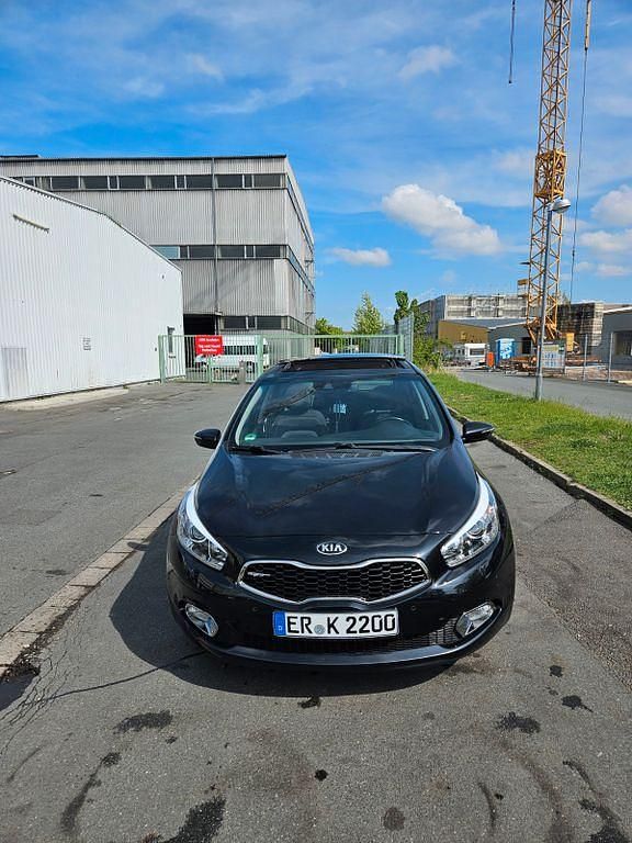 Gebraucht Kia Ceed Edition 7 128 PS (94 kW) 2014 Schwarz Kleinwagen