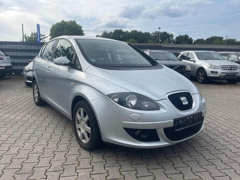 Silber Gebraucht 2005 Seat Toledo Stylance Limousine | 1.600 € (Fairer Preis) - Bild 1/4