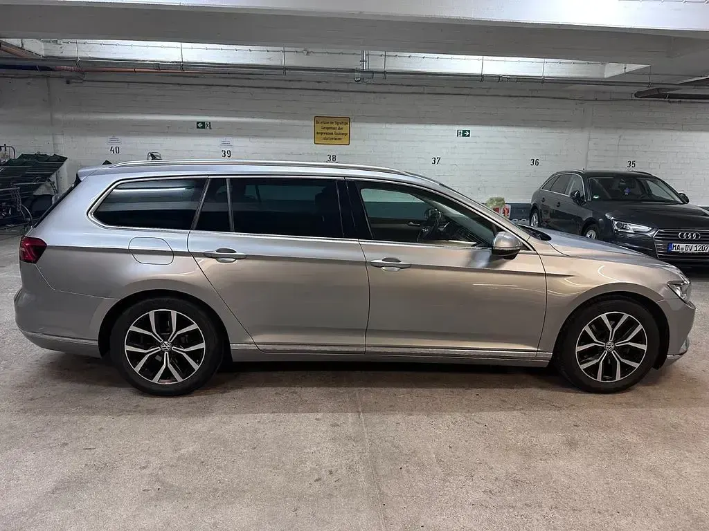 Gebraucht VW Passat Highline 179 PS (131 kW) 2018 Silber Kombi