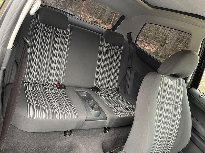 Gebraucht VW Fox 54 PS (39 kW) 2006 Schwarz Kleinwagen