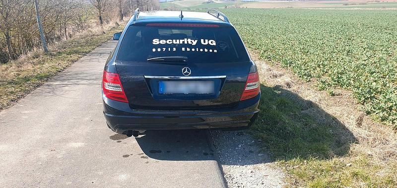 Gebraucht Mercedes C200 136 PS (100 kW) 2011 Schwarz Kombi