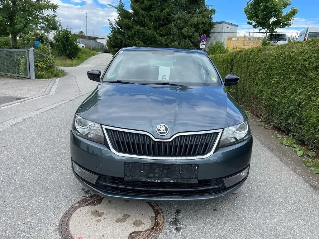 Gebraucht Skoda Rapid Drive 90 PS (66 kW) 2016 Grau Kleinwagen