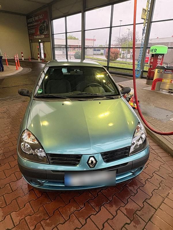 Brugt Renault Clio II 75 HK (55 kW) 2004 Blå Hatchback
