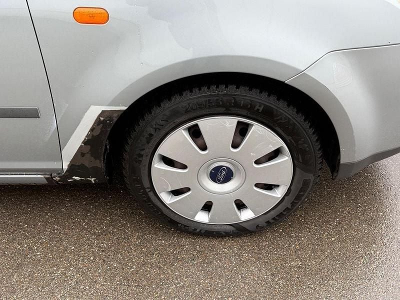Gebraucht Ford C-MAX Trend 120 PS (88 kW) 2003 Silber Van / Kleinbus