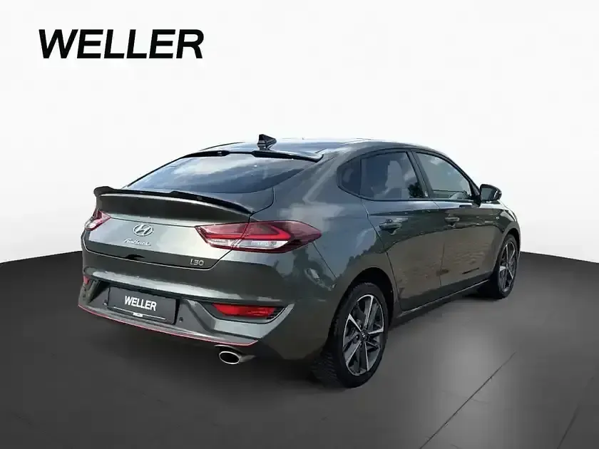 Gebraucht Hyundai i30 Edition 30+ 160 PS (117 kW) 2021 Amazon grey (grau) Limousine