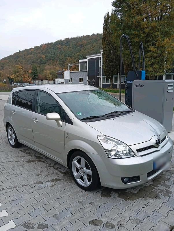 Gebraucht Toyota Corolla 177 PS (130 kW) 2007 Silber Van / Kleinbus