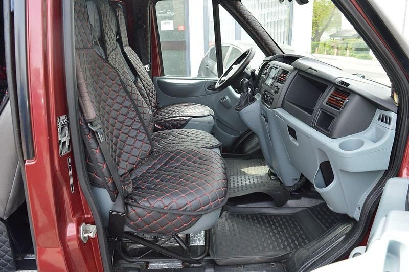 Second-hand Ford Transit 86 CP (63 kW) 2007 Roșu Monovolum