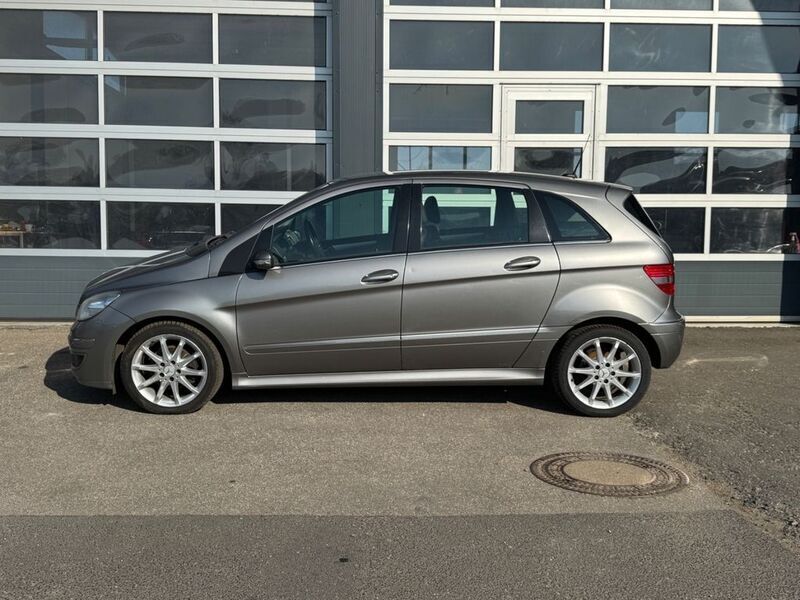 Gebraucht Mercedes B180 109 PS (80 kW) 2005 Grau Van / Kleinbus